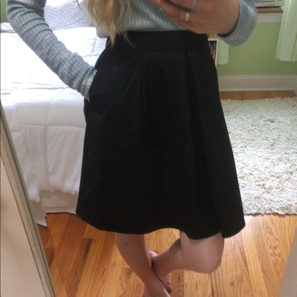 Pleated Black Skirt w/ Pockets